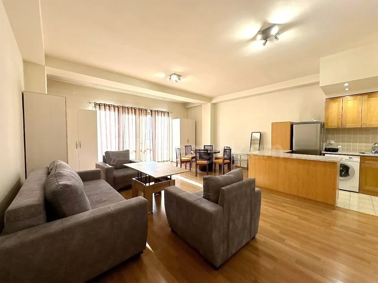 2 Սենյականոց Բնակարան Նորակառույցում, 70քմ, 3/3 հարկ, Կապիտալ Վերանորոգված