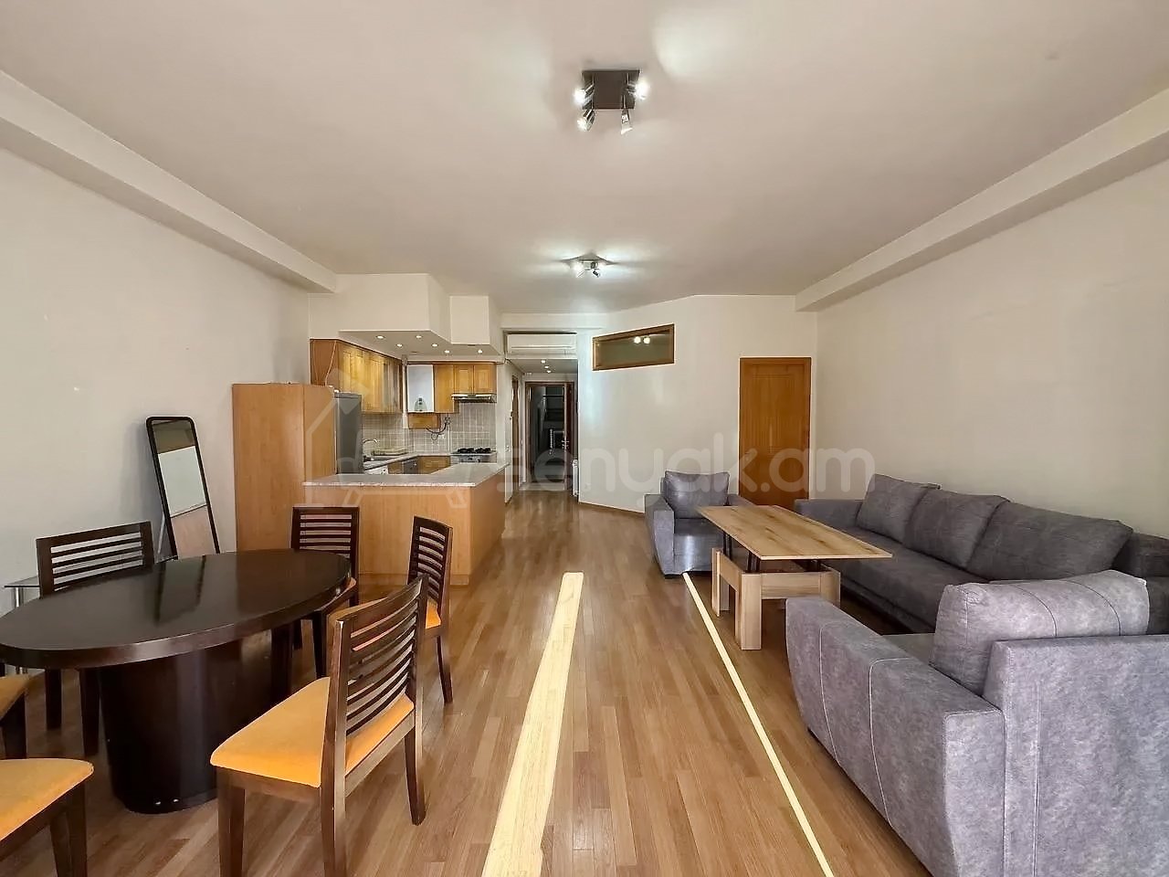 2 Սենյականոց Բնակարան Նորակառույցում, 70քմ, 3/3 հարկ, Կապիտալ Վերանորոգված