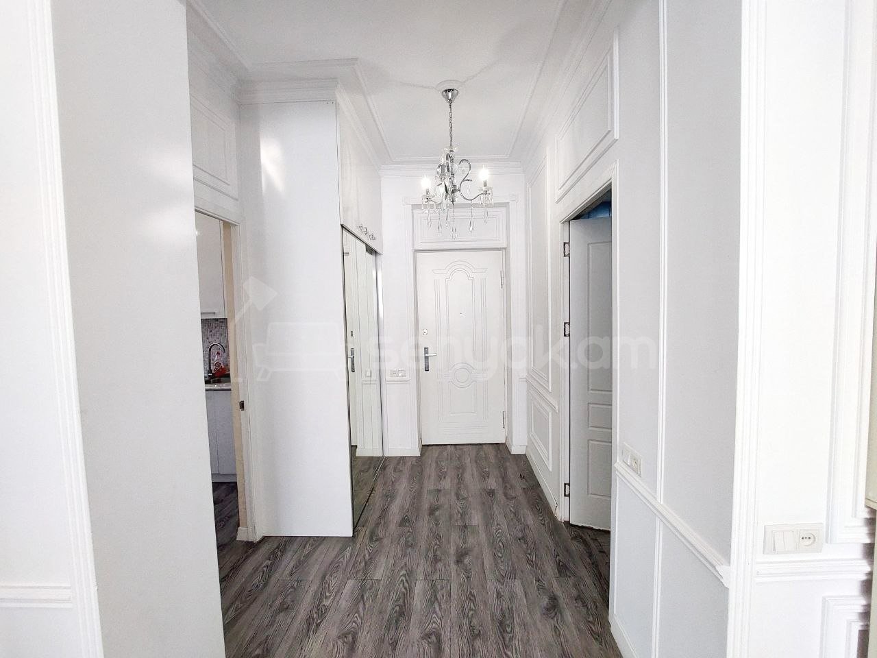 3 Սենյականոց Բնակարան Քարե Շենքում, 70քմ, 4/4 հարկ, Դիզայներական Վերանորոգված