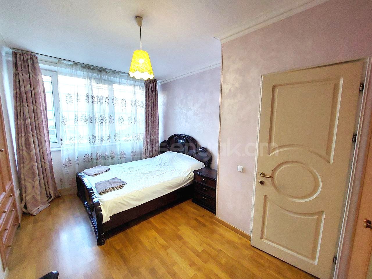 3 Սենյականոց Բնակարան Քարե Շենքում, 110քմ, 1/5 հարկ, Կապիտալ Վերանորոգված, Կահավորված, Արևկող