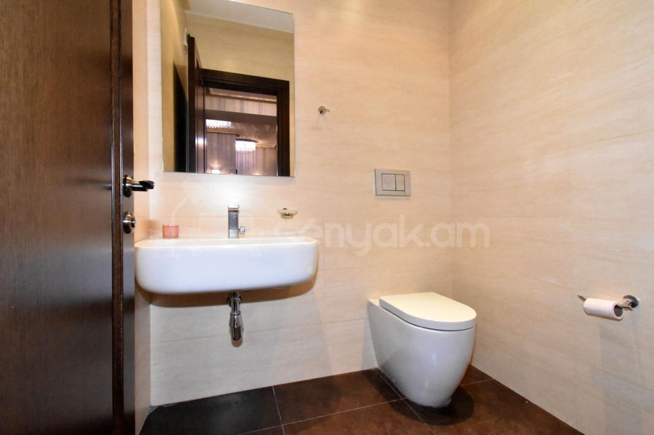 3 Սենյականոց Բնակարան Նորակառույցում, 150քմ, 8/10 հարկ, Դիզայներական Վերանորոգված, Կահավորված, Արևկող