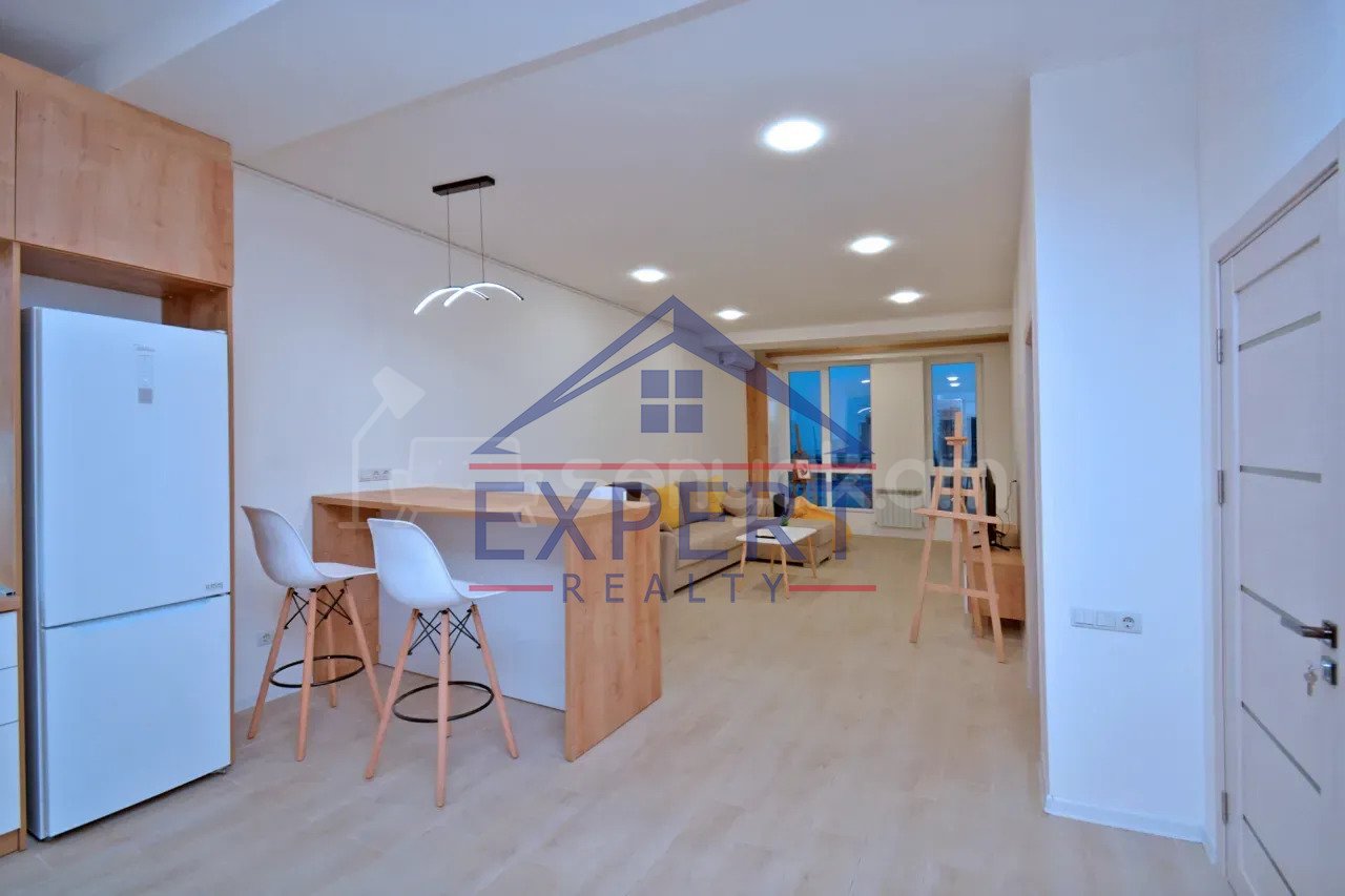 2 Սենյականոց Բնակարան Նորակառույցում, 70քմ, 8/16 հարկ, Դիզայներական Վերանորոգված, Կահավորված, Արևկող