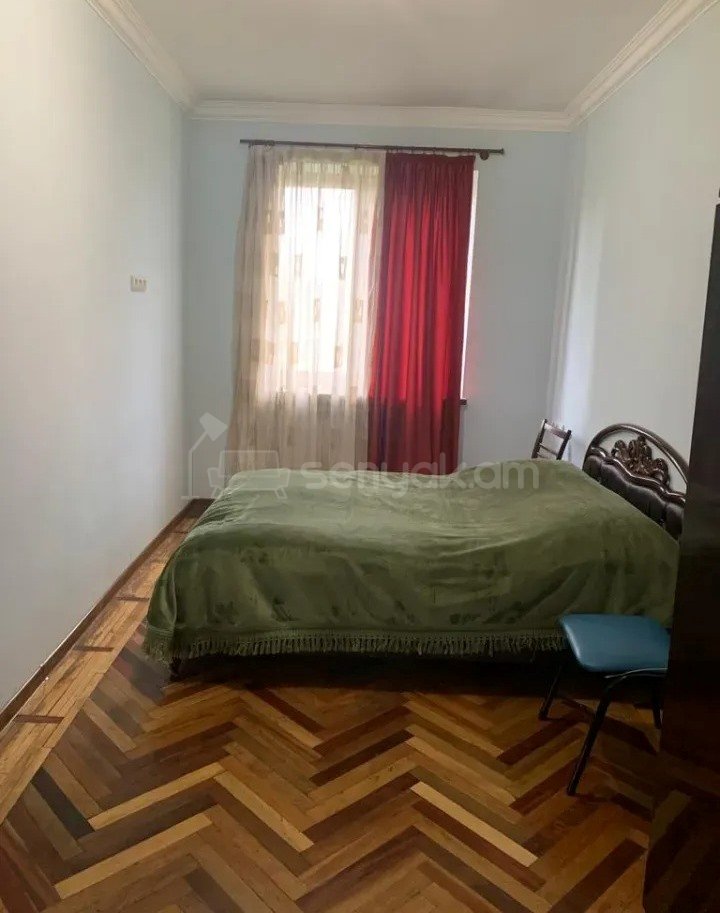 3 Սենյականոց Բնակարան Քարե Շենքում, 55քմ, 5/5 հարկ, Պետական Վիճակում