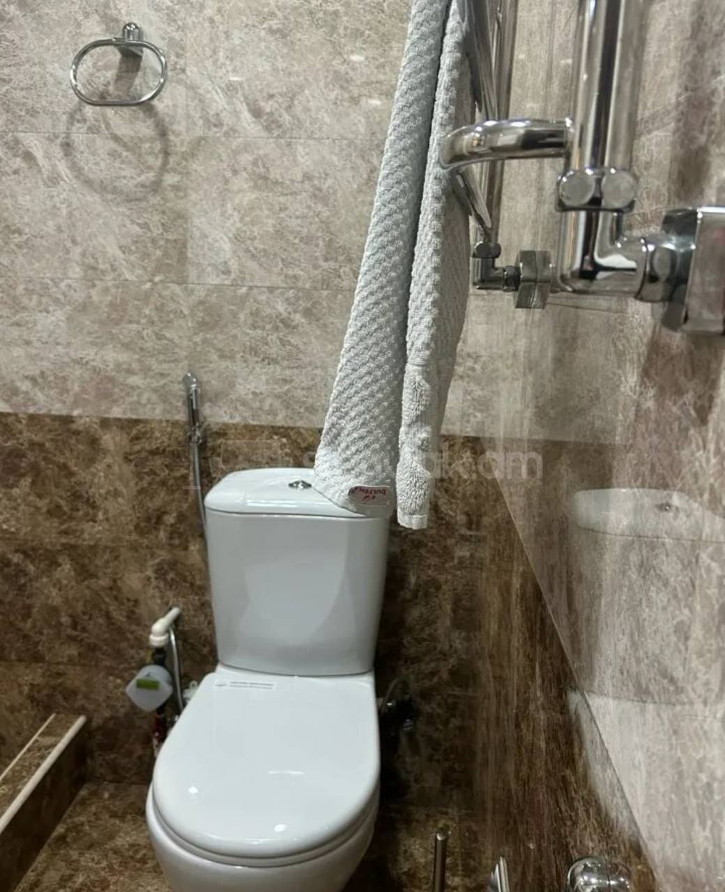 2 Սենյականոց Բնակարան Քարե Շենքում, 62քմ, 4/4 հարկ, Նորմալ Վիճակում, Կահավորված