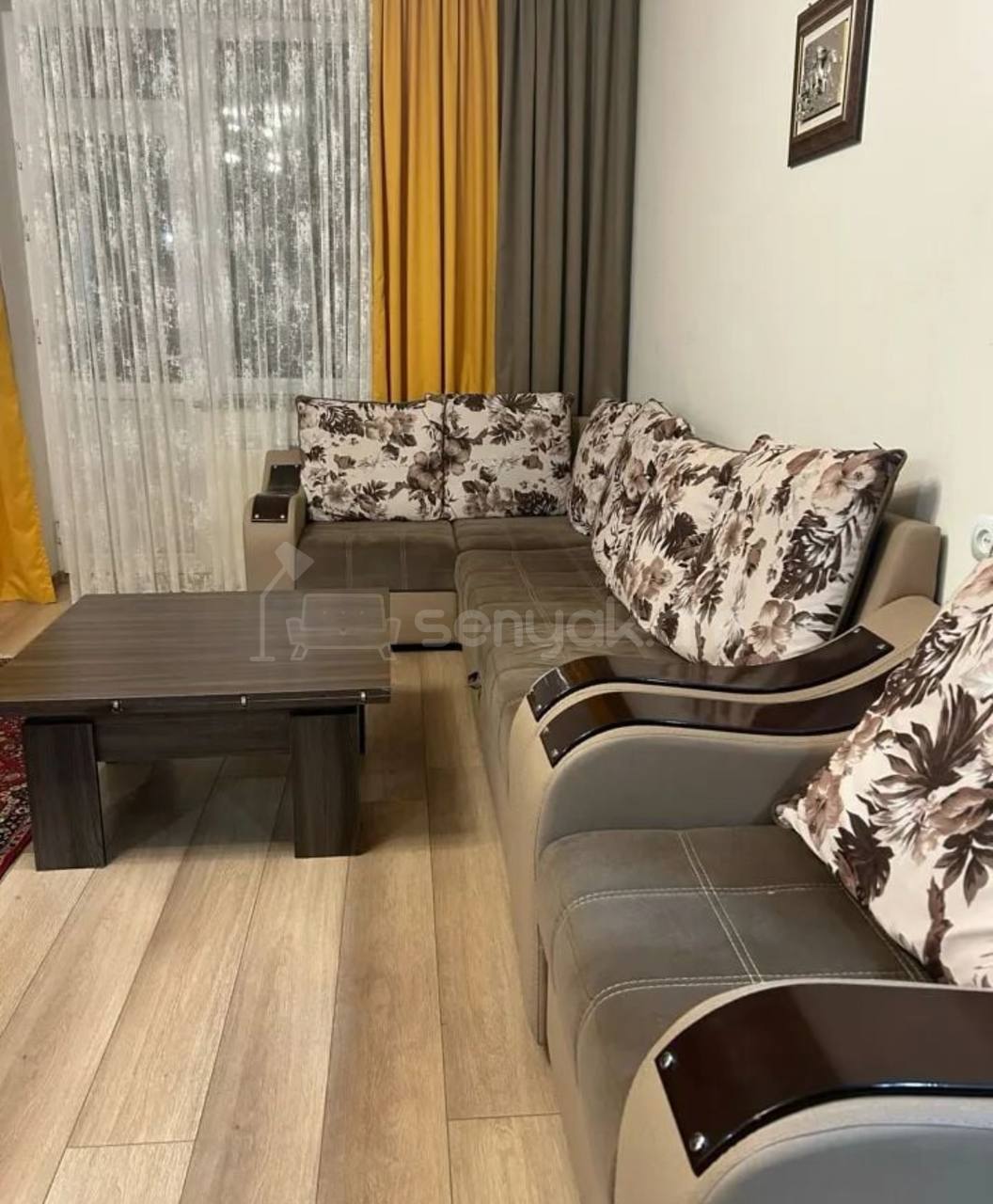 2 Սենյականոց Բնակարան Քարե Շենքում, 62քմ, 4/4 հարկ, Նորմալ Վիճակում, Կահավորված