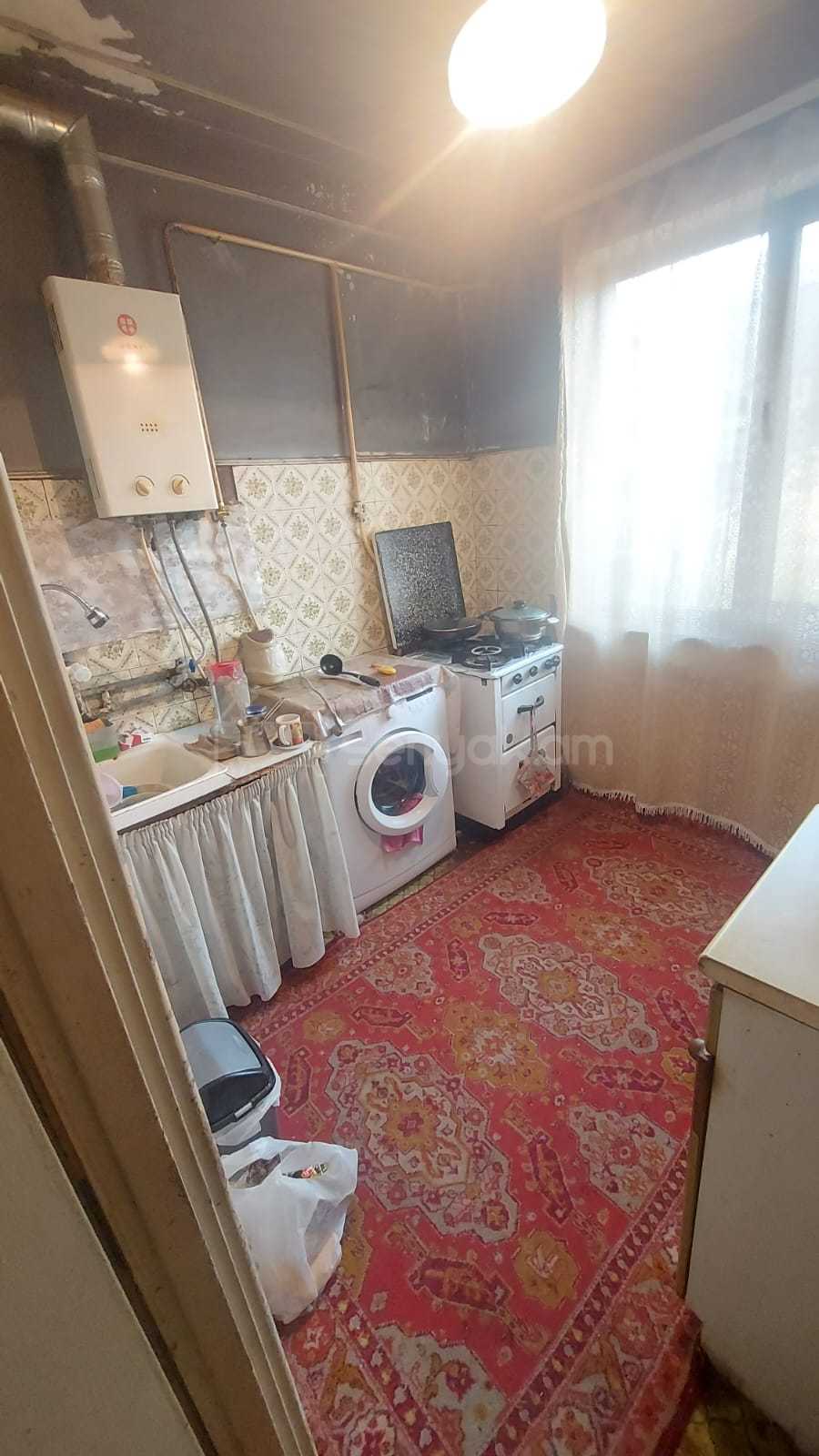 3 Սենյականոց Բնակարան, 63քմ, 2/4 հարկ, Նորմալ Վիճակում