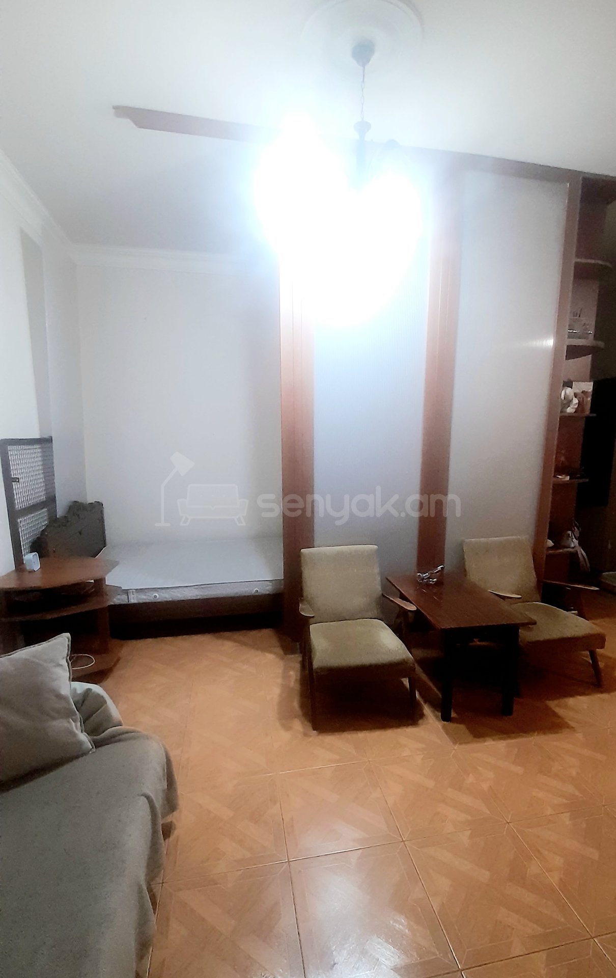 1 Սենյականոց Բնակարան Քարե Շենքում, 40քմ, 3/5 հարկ, Կապիտալ Վերանորոգված, Կահավորված, Արևկող