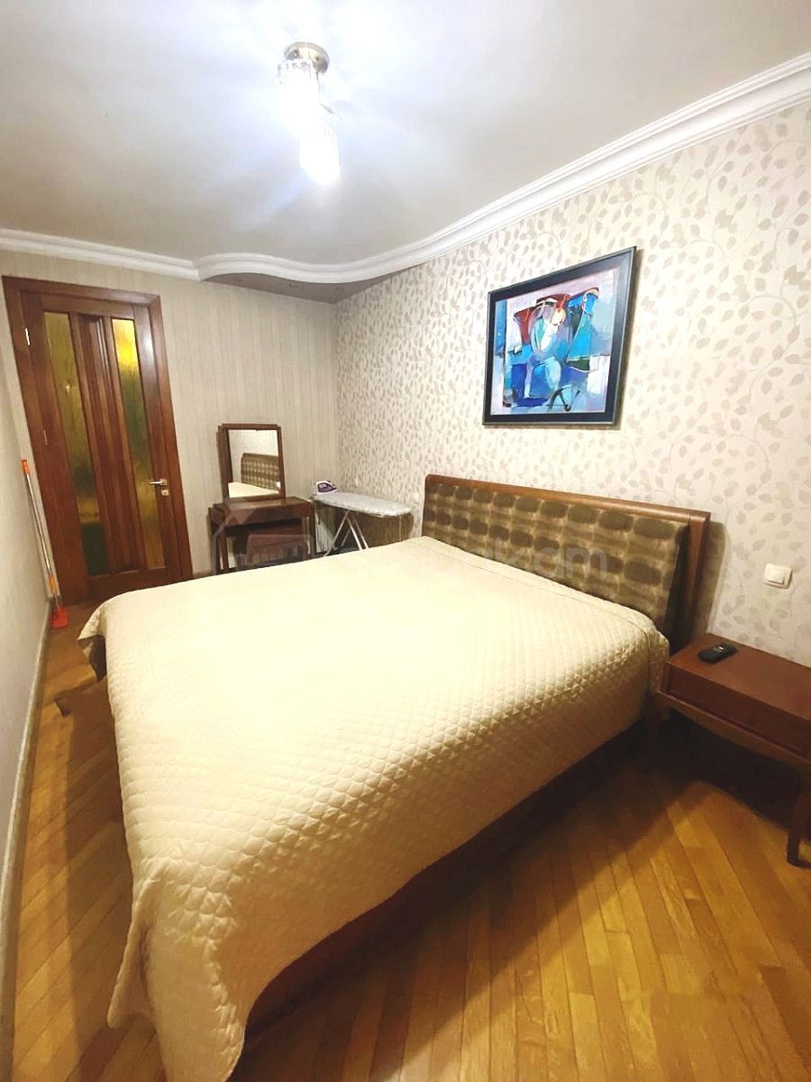 5 Սենյականոց Բնակարան Քարե Շենքում, 58քմ, 5/5 հարկ, Կապիտալ Վերանորոգված