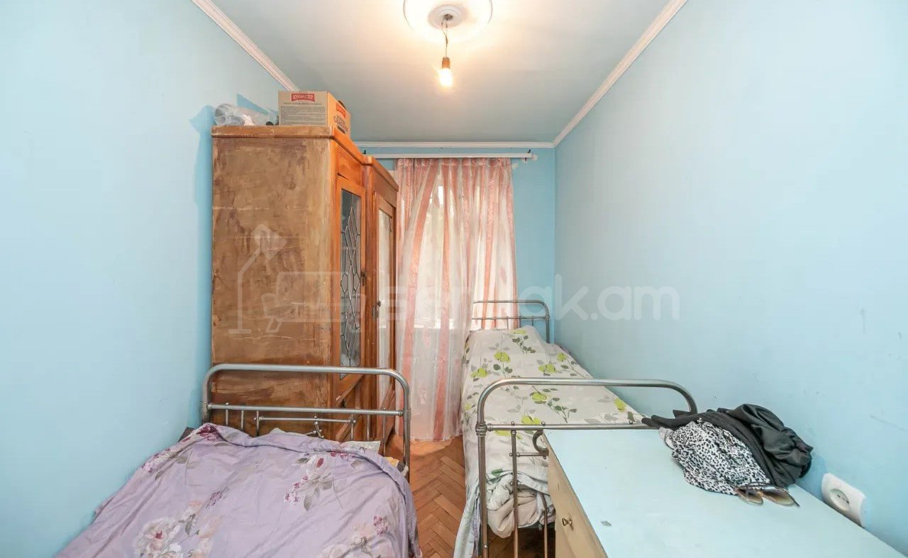 2 Սենյականոց Բնակարան Քարե Շենքում, 48քմ, 5/5 հարկ, Պետական Վիճակում