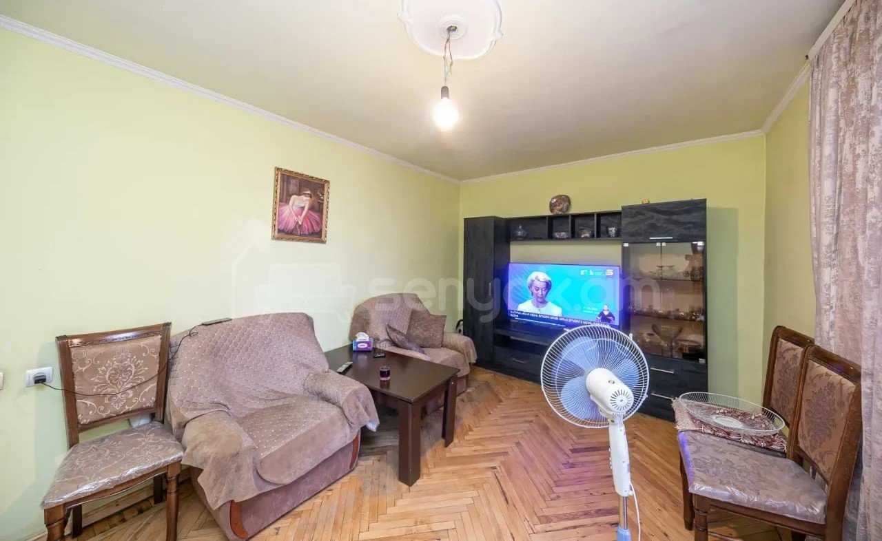 2 Սենյականոց Բնակարան Քարե Շենքում, 48քմ, 5/5 հարկ, Պետական Վիճակում