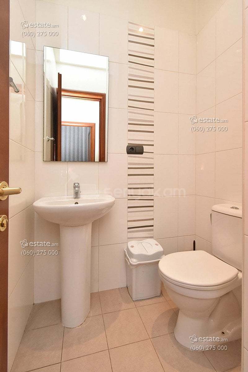 3 Սենյականոց Բնակարան Քարե Շենքում, 100քմ, 4/6 հարկ, Կապիտալ Վերանորոգված, Կահավորված, Արևկող