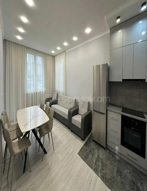 2 Սենյականոց Բնակարան Նորակառույցում, 52քմ, 3/13 հարկ, Կապիտալ Վերանորոգված, Կահավորված, Արևկող