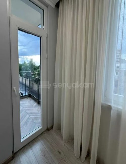 2 Սենյականոց Բնակարան Նորակառույցում, 52քմ, 3/13 հարկ, Կապիտալ Վերանորոգված, Կահավորված, Արևկող