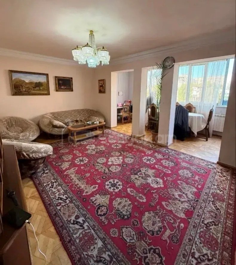 3 Սենյականոց Բնակարան, 97քմ, 5/9 հարկ, Պետական Վիճակում