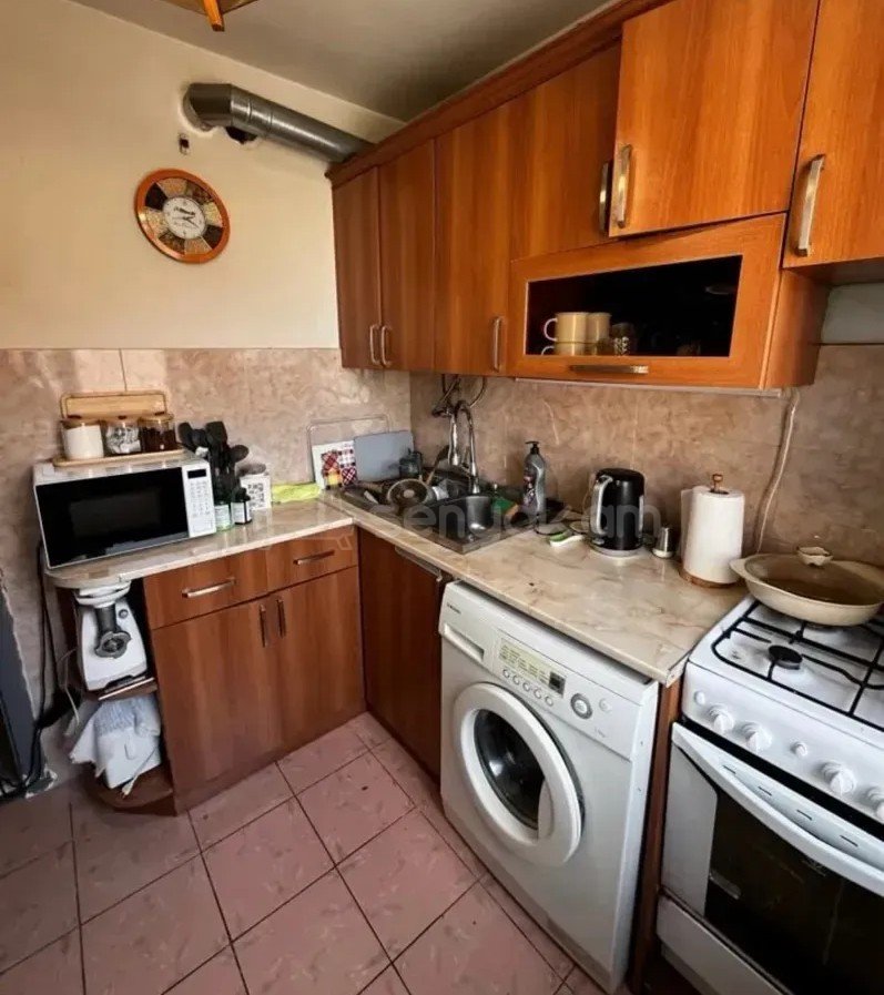 3 Սենյականոց Բնակարան, 64քմ, 5/5 հարկ, Կապիտալ Վերանորոգված