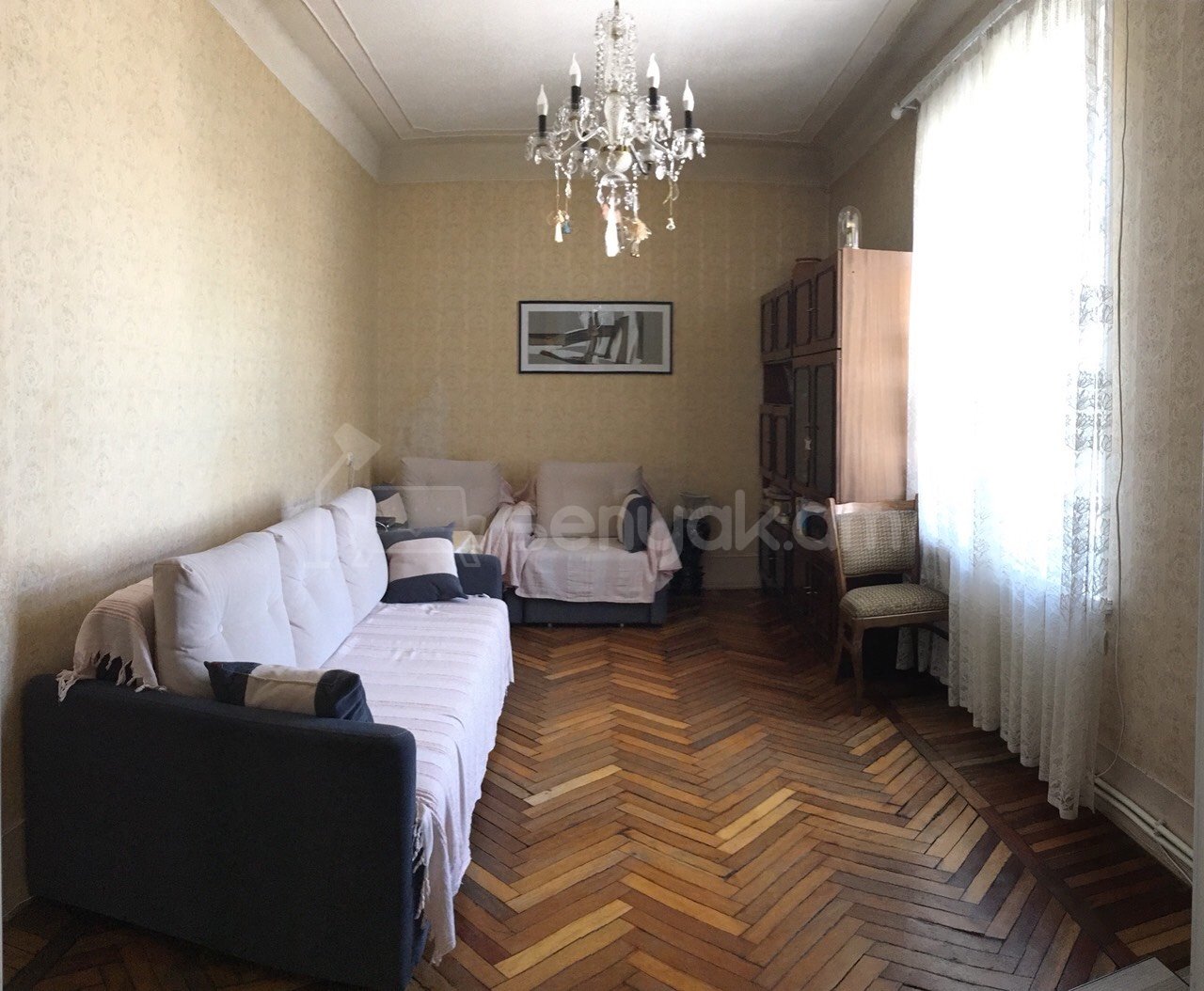 4 Սենյականոց Բնակարան Քարե Շենքում, 85քմ, 4/4 հարկ, Նորմալ Վիճակում, Կահավորված, Արևկող