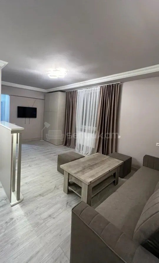 2 Սենյականոց Բնակարան, 51քմ, 9/17 հարկ, Կապիտալ Վերանորոգված, Կահավորված, Արևկող