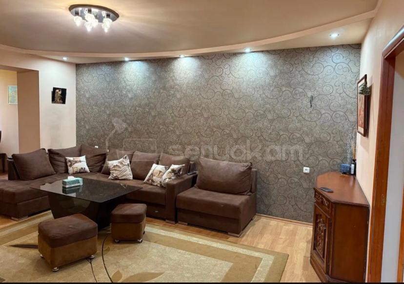 3 Սենյականոց Բնակարան Քարե Շենքում, 75քմ, 5/5 հարկ, Կապիտալ Վերանորոգված, Կահավորված, Արևկող