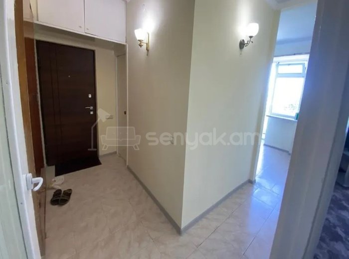 3 Սենյականոց Բնակարան Քարե Շենքում, 67քմ, 4/5 հարկ, Կապիտալ Վերանորոգված, Կահավորված, Արևկող