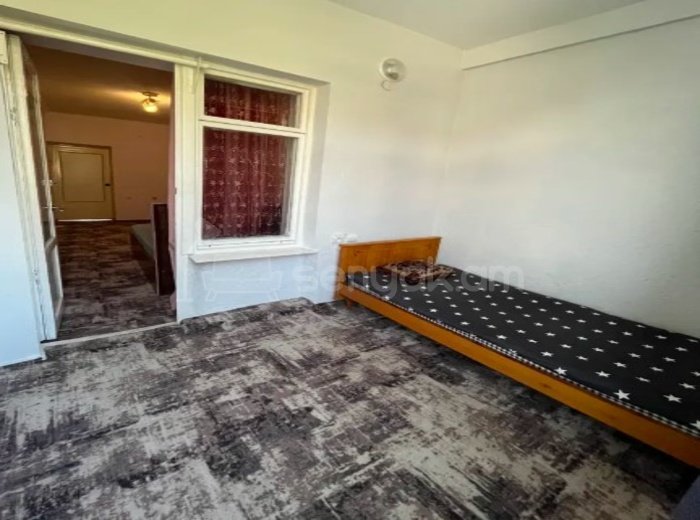 3 Սենյականոց Բնակարան Քարե Շենքում, 67քմ, 4/5 հարկ, Կապիտալ Վերանորոգված, Կահավորված, Արևկող