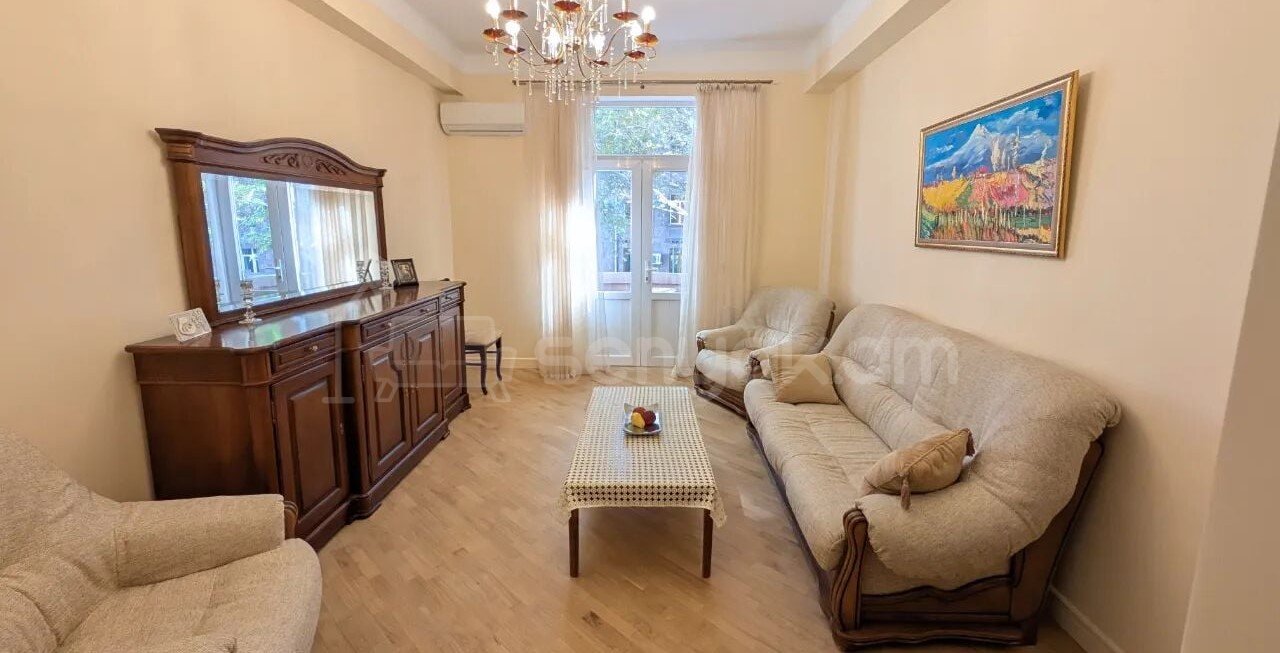 2 Սենյականոց Բնակարան Քարե Շենքում, 64քմ, 3/5 հարկ, Կապիտալ Վերանորոգված