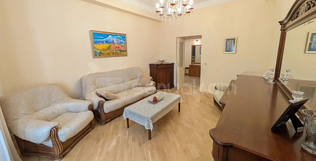 2 Սենյականոց Բնակարան Քարե Շենքում, 64քմ, 3/5 հարկ, Կապիտալ Վերանորոգված