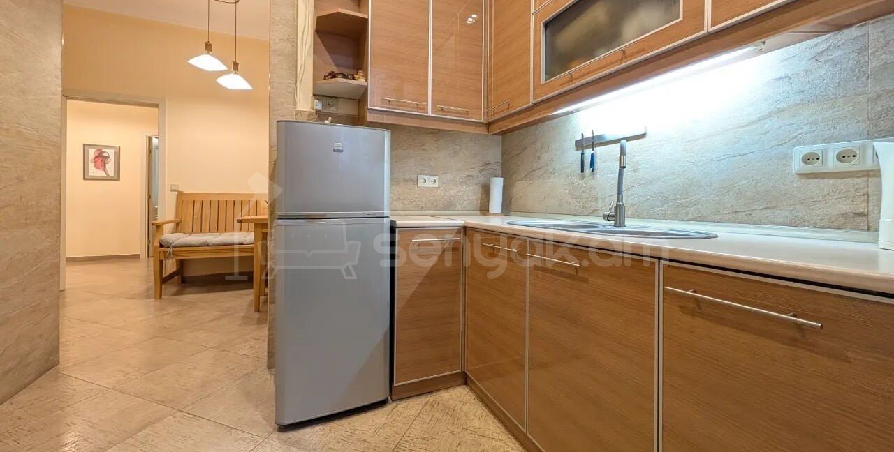 2 Սենյականոց Բնակարան Քարե Շենքում, 64քմ, 3/5 հարկ, Կապիտալ Վերանորոգված