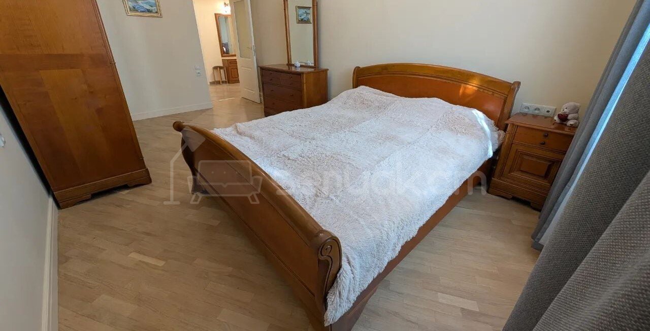 2 Սենյականոց Բնակարան Քարե Շենքում, 64քմ, 3/5 հարկ, Կապիտալ Վերանորոգված