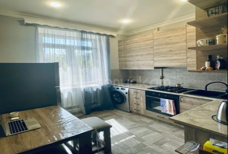 2 Սենյականոց Բնակարան Քարե Շենքում, 60քմ, 2/4 հարկ, Կապիտալ Վերանորոգված, Կահավորված, Արևկող