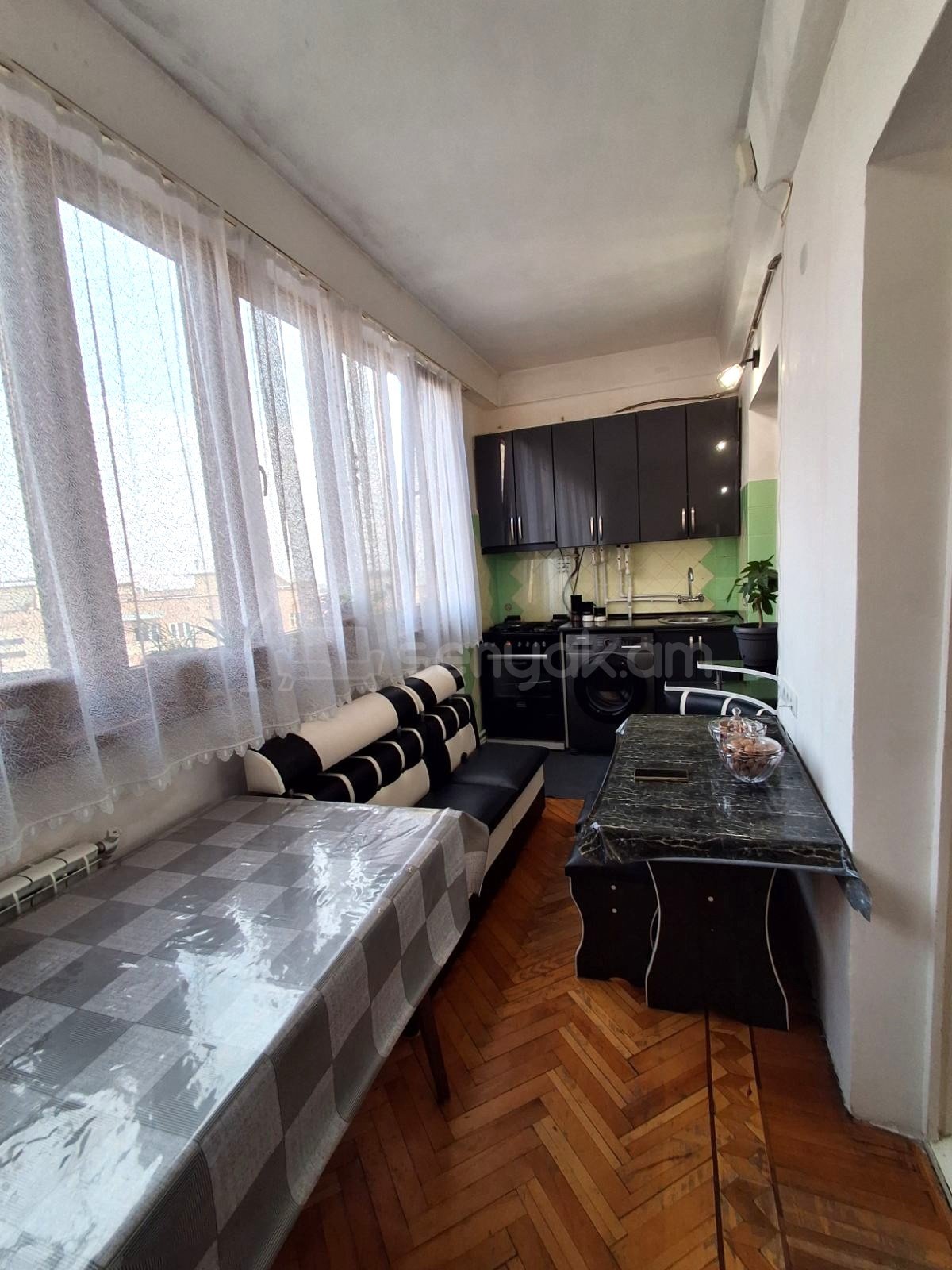 3 Սենյականոց Բնակարան, 78քմ, 9/9 հարկ, Նորմալ Վիճակում