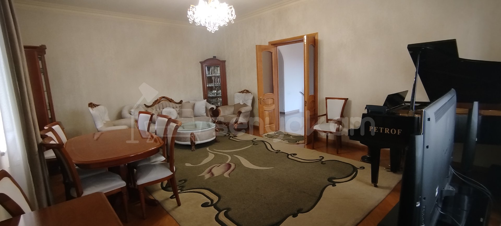 6 Սենյականոց Շքեղ Առանձնատուն, 250քմ, Կահավորված, Լողավազանով, Ավտոտնակով