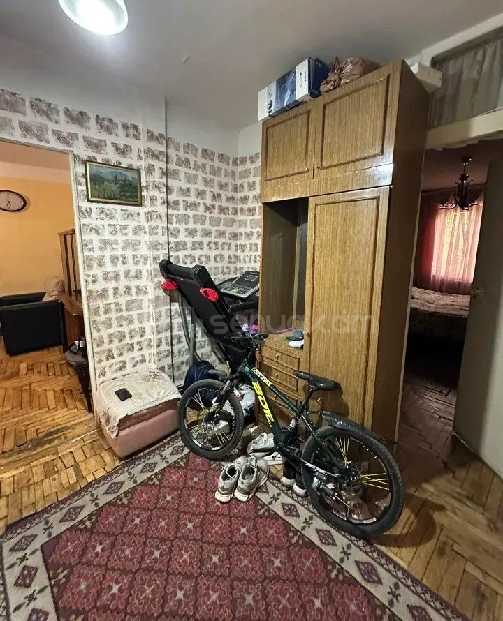 3 Սենյականոց Բնակարան, 67քմ, 5/5 հարկ, Նորմալ Վիճակում