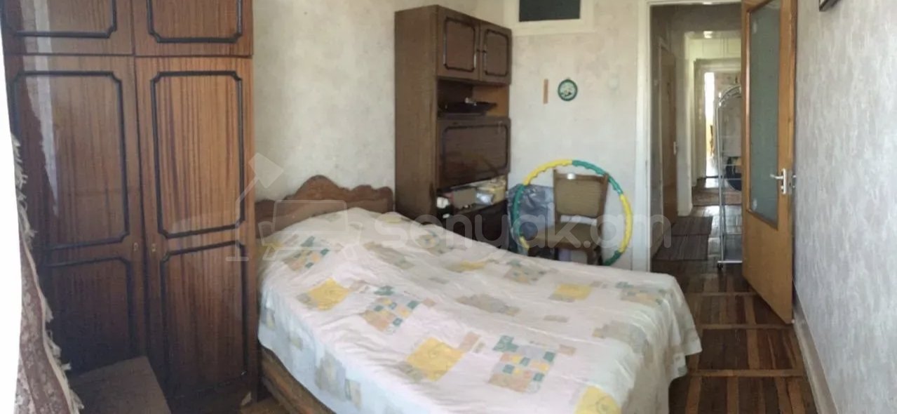 2 Սենյականոց Բնակարան Քարե Շենքում, 72քմ, 3/5 հարկ, Նորմալ Վիճակում, Կահավորված, Արևկող