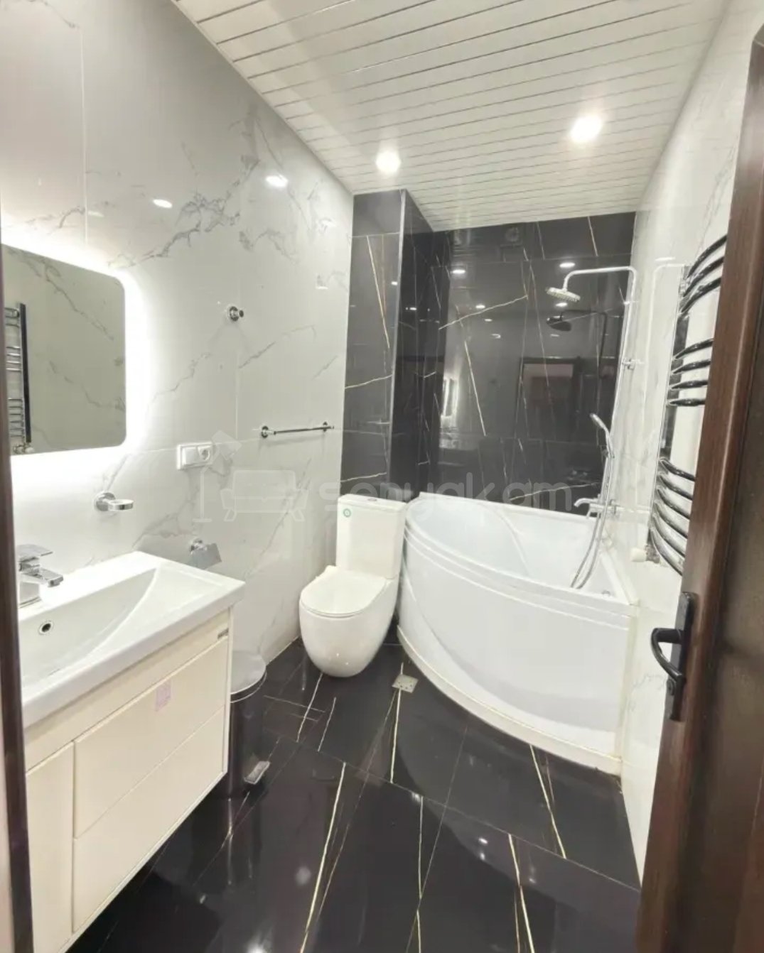 3 Սենյականոց Բնակարան Նորակառույցում, 75քմ, 7/8 հարկ, Դիզայներական Վերանորոգված, Կահավորված