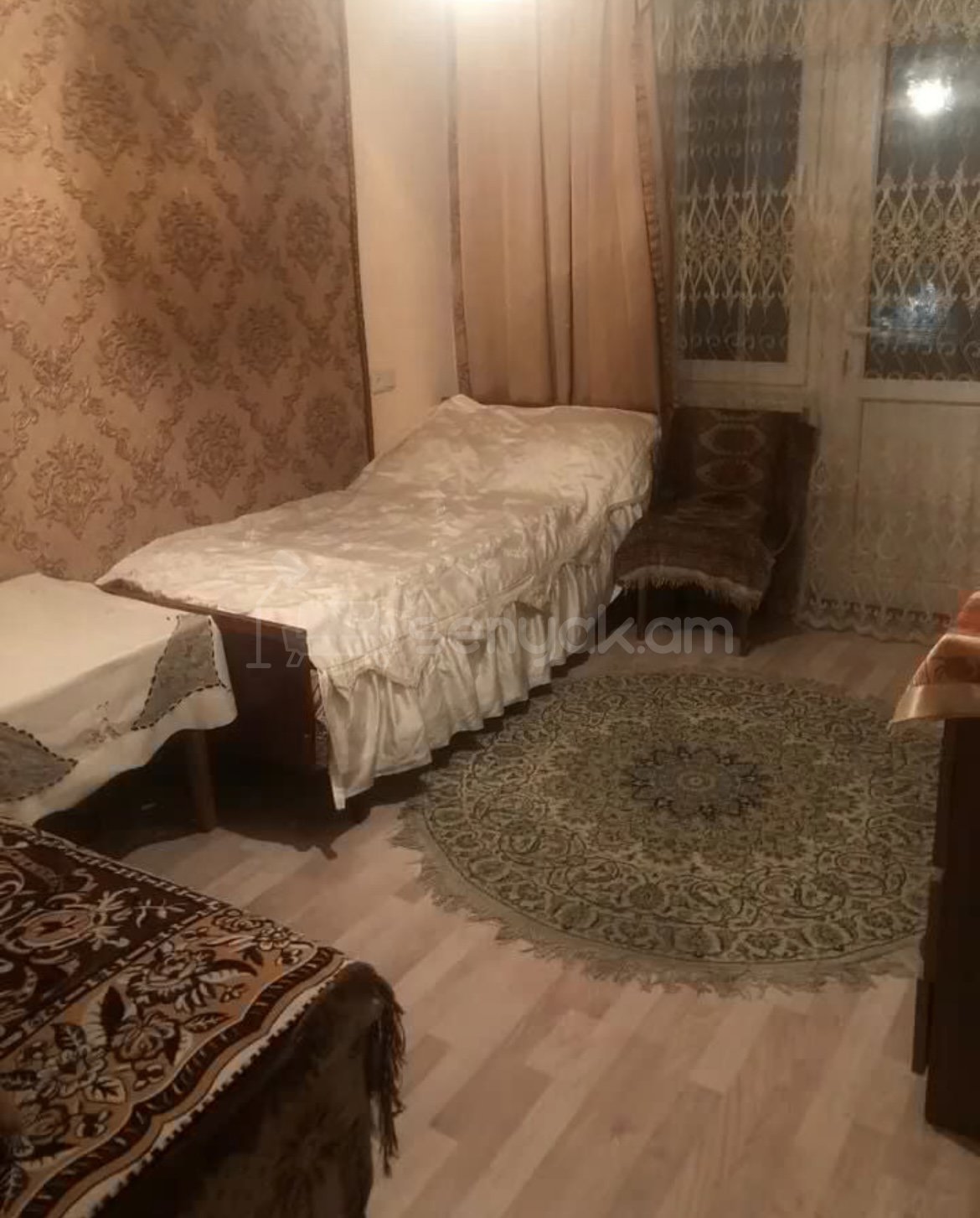 3 Սենյականոց Բնակարան Քարե Շենքում, 85քմ, 3/5 հարկ, Կապիտալ Վերանորոգված, Կահավորված, Արևկող