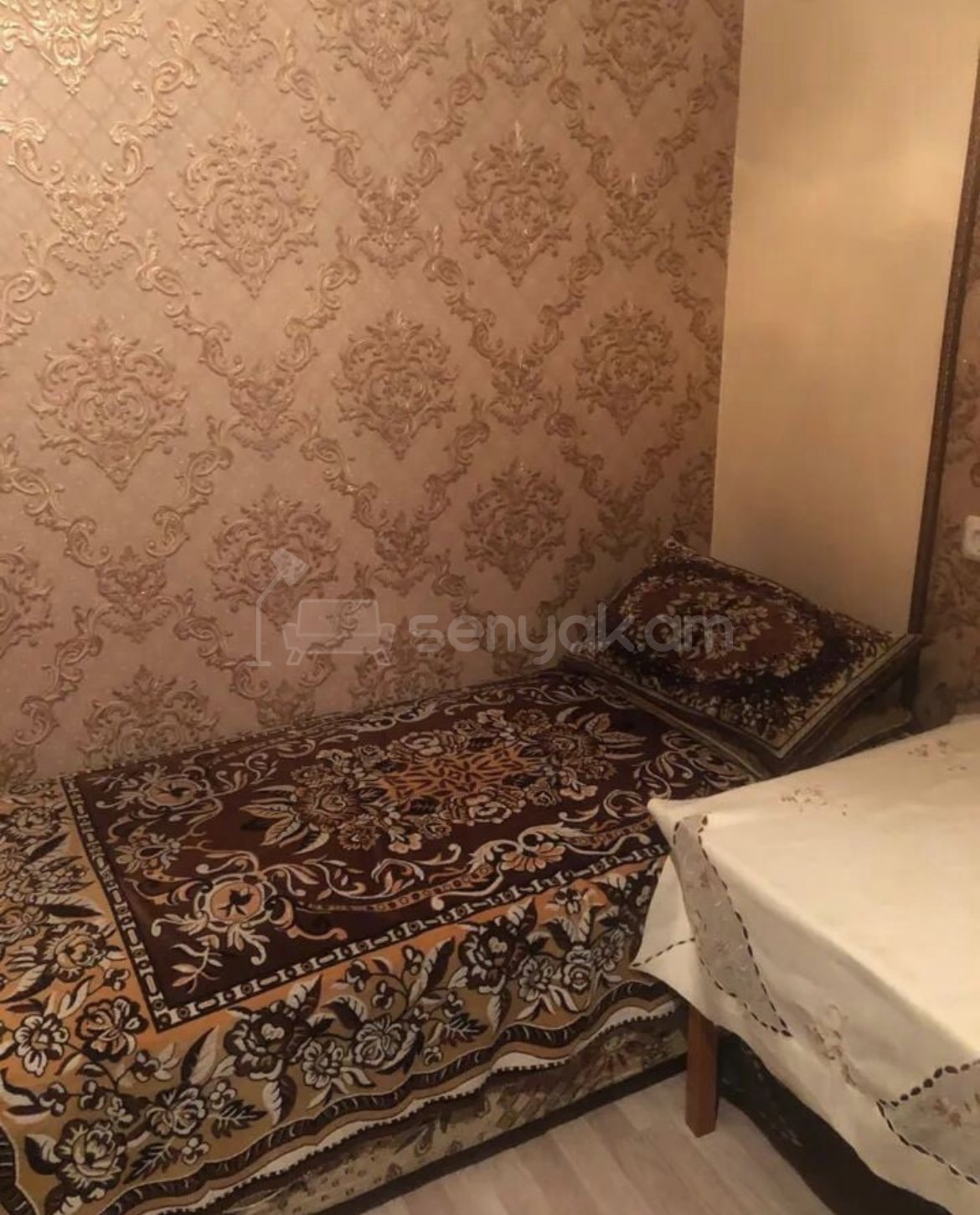 3 Սենյականոց Բնակարան Քարե Շենքում, 85քմ, 3/5 հարկ, Կապիտալ Վերանորոգված, Կահավորված, Արևկող