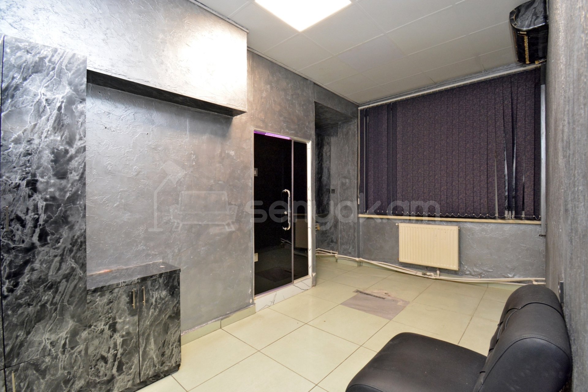 4 Սենյականոց Բնակարան Քարե Շենքում, 86քմ, 1/4 հարկ, Կապիտալ Վերանորոգված