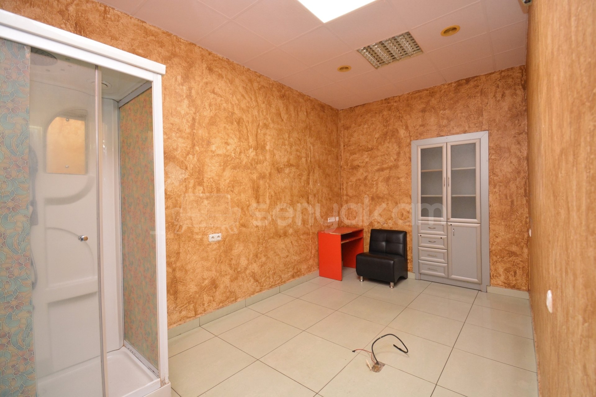 4 Սենյականոց Բնակարան Քարե Շենքում, 86քմ, 1/4 հարկ, Կապիտալ Վերանորոգված