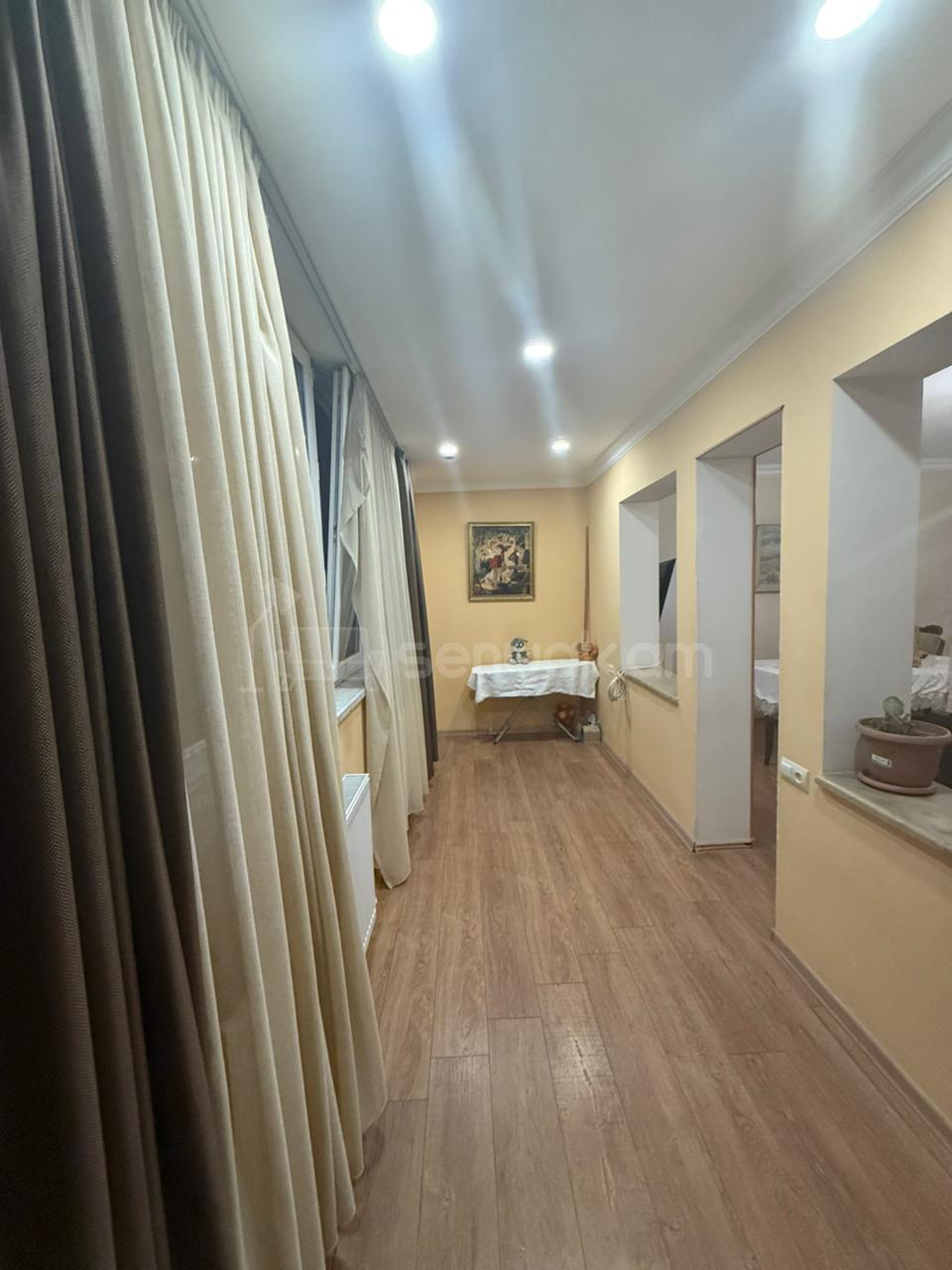 4 Սենյականոց Բնակարան, 100քմ, 8/9 հարկ, Կապիտալ Վերանորոգված, Կահավորված, Արևկող