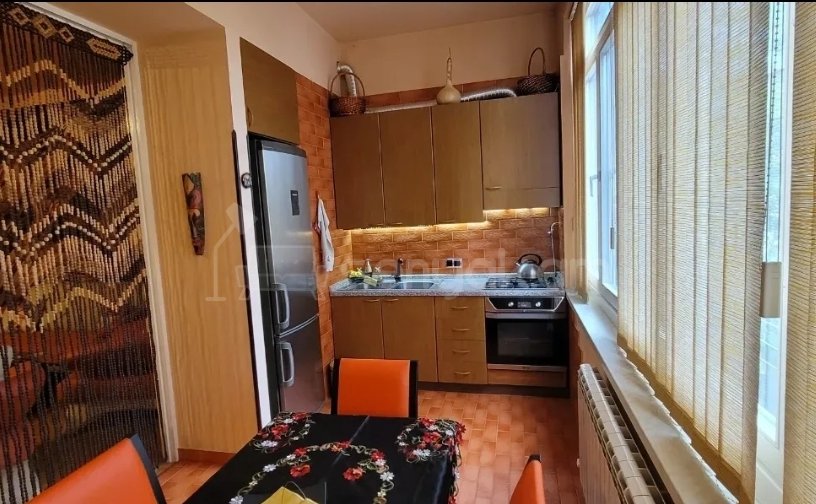 2 Սենյականոց Բնակարան Քարե Շենքում, 85քմ, 2/4 հարկ, Դիզայներական Վերանորոգված, Կահավորված