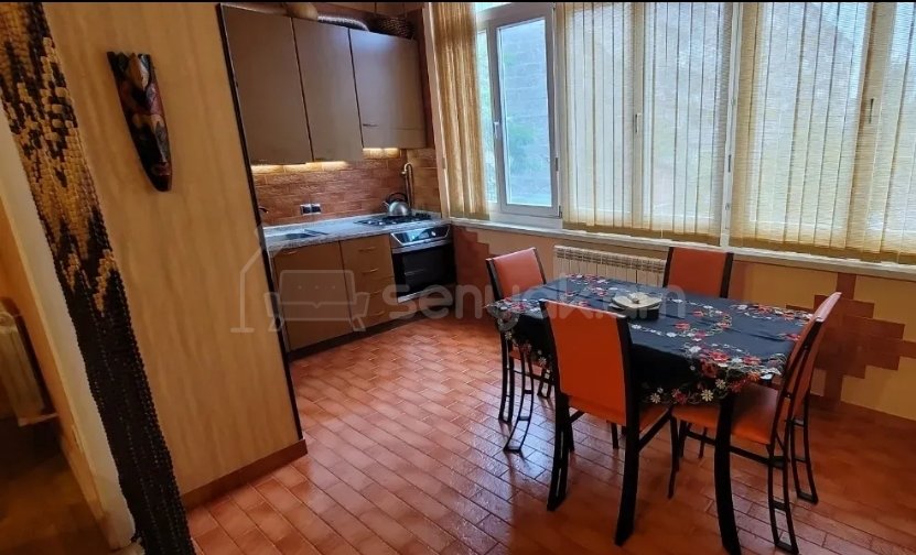 2 Սենյականոց Բնակարան Քարե Շենքում, 85քմ, 2/4 հարկ, Դիզայներական Վերանորոգված, Կահավորված