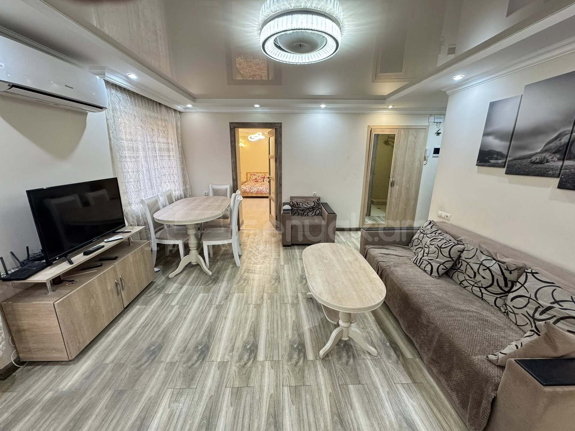 2 Սենյականոց Բնակարան Քարե Շենքում, 62քմ, 2/5 հարկ, Կապիտալ Վերանորոգված