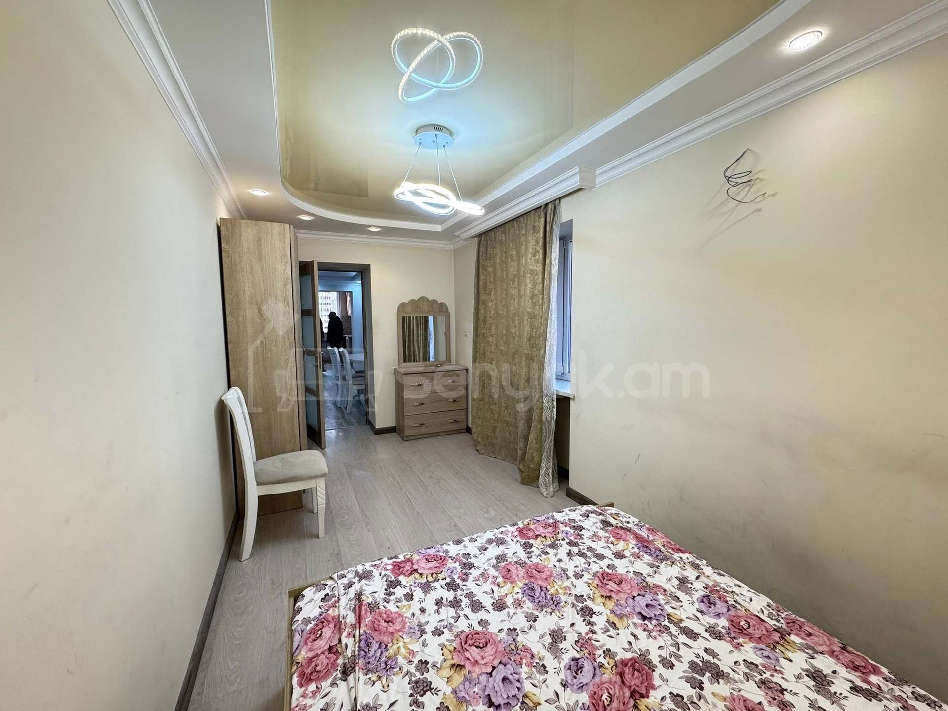 2 Սենյականոց Բնակարան Քարե Շենքում, 62քմ, 2/5 հարկ, Կապիտալ Վերանորոգված