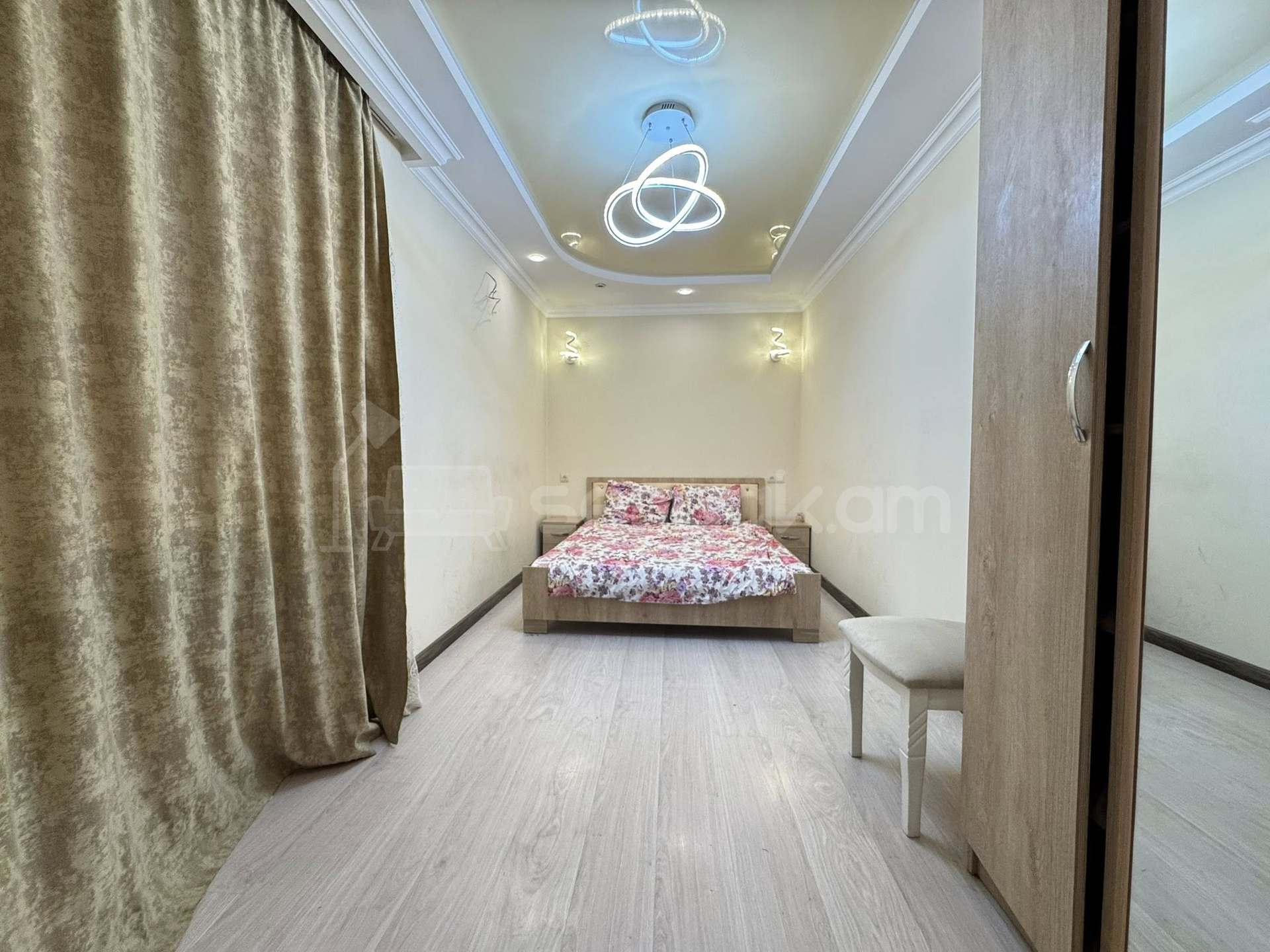 2 Սենյականոց Բնակարան Քարե Շենքում, 62քմ, 2/5 հարկ, Կապիտալ Վերանորոգված