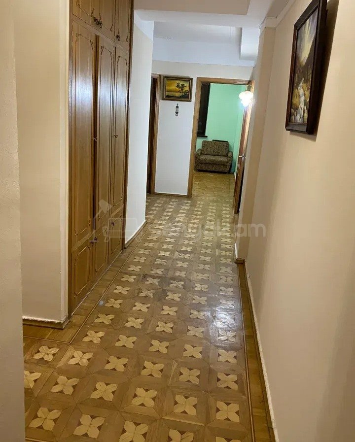 3 Սենյականոց Բնակարան, 70քմ, 2/9 հարկ, Նորմալ Վիճակում