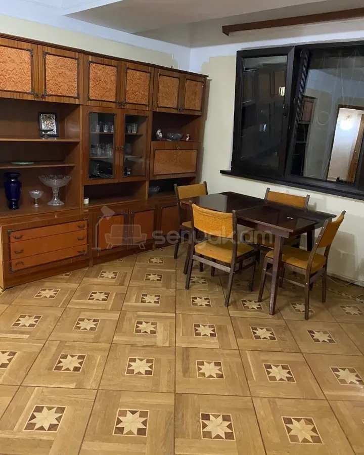 3 Սենյականոց Բնակարան, 70քմ, 2/9 հարկ, Նորմալ Վիճակում