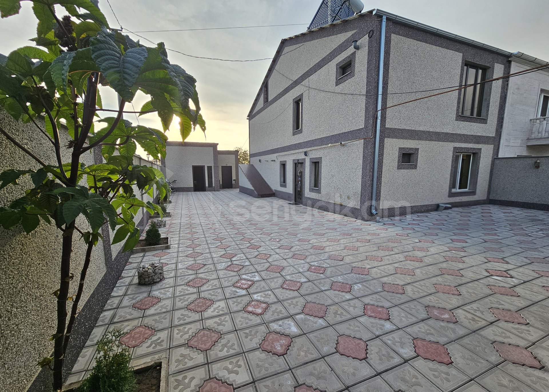 5 Սենյականոց Սեփական Տուն, 207քմ, Կապիտալ Վերանորոգված