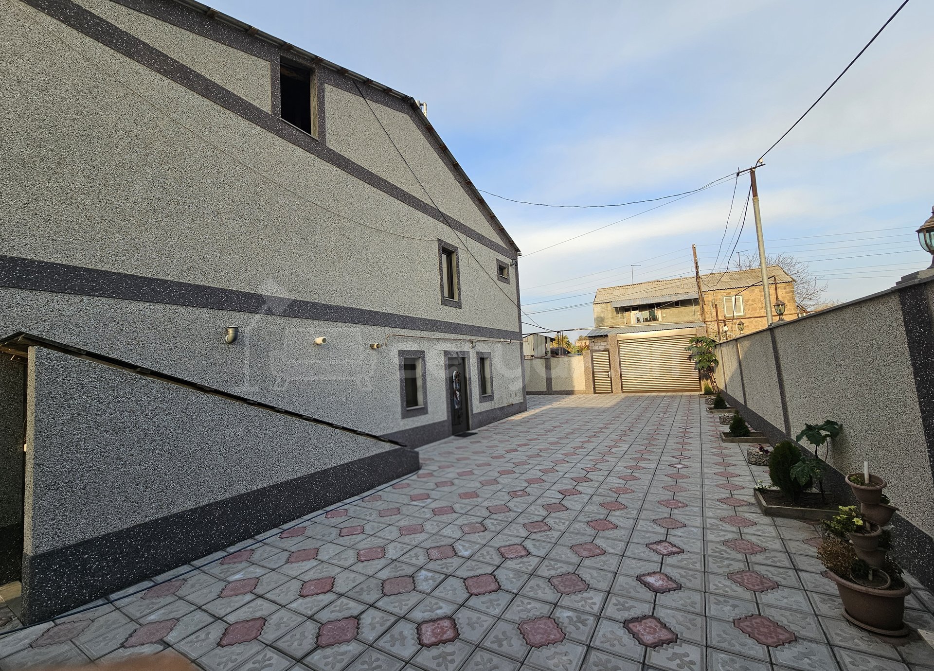 5 Սենյականոց Սեփական Տուն, 207քմ, Կապիտալ Վերանորոգված