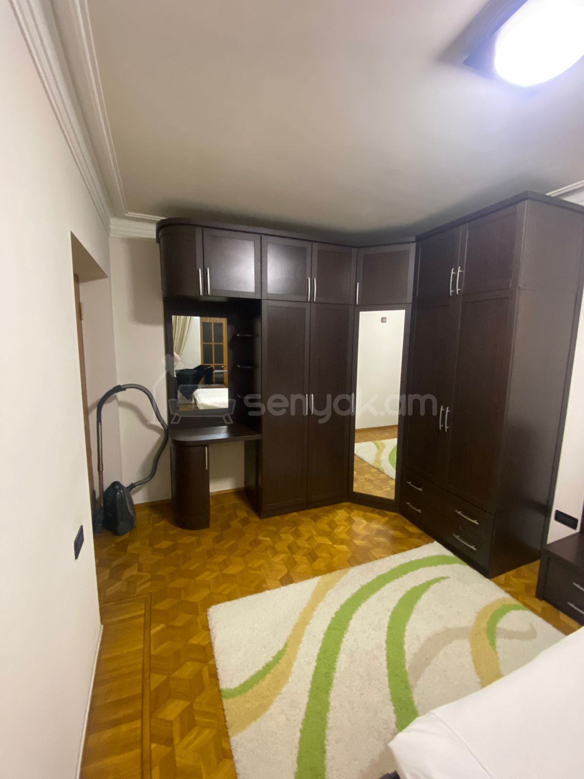 2 Սենյականոց Բնակարան Քարե Շենքում, 62քմ, 5/5 հարկ, Կապիտալ Վերանորոգված