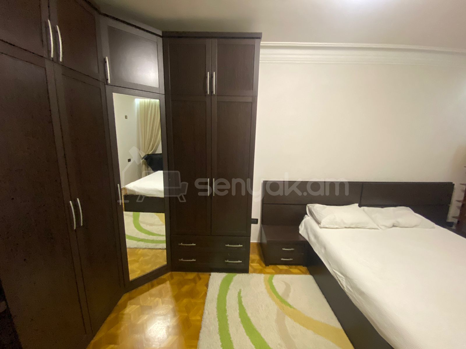 2 Սենյականոց Բնակարան Քարե Շենքում, 62քմ, 5/5 հարկ, Կապիտալ Վերանորոգված